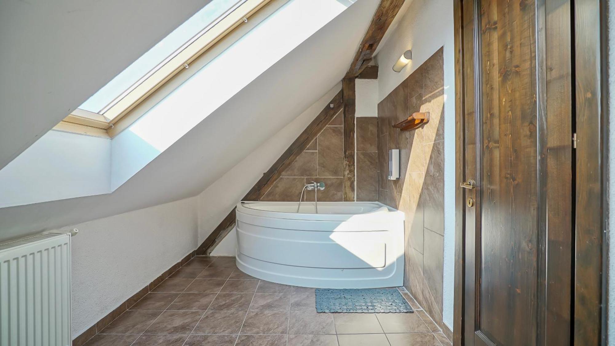 Rooftop Proprety With Large Terrace & Stunning Views - Braşov Esterno foto